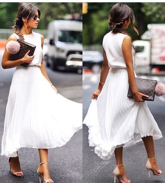 Mặc váy trắng nên kết hợp với giày màu gì để không bị lỗi mốt?