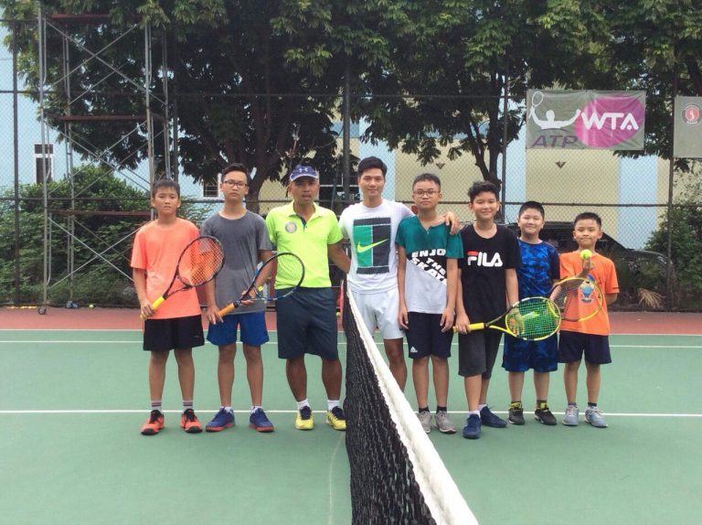 top-5-khoa-hoc-tennis-co-hlv-day-cap-quoc-gia