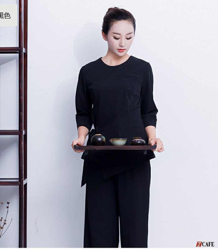 Thiết kế áo tay dài và quần dài chất liệu dày dặn màu đen sang trọng (Ảnh: Internet)