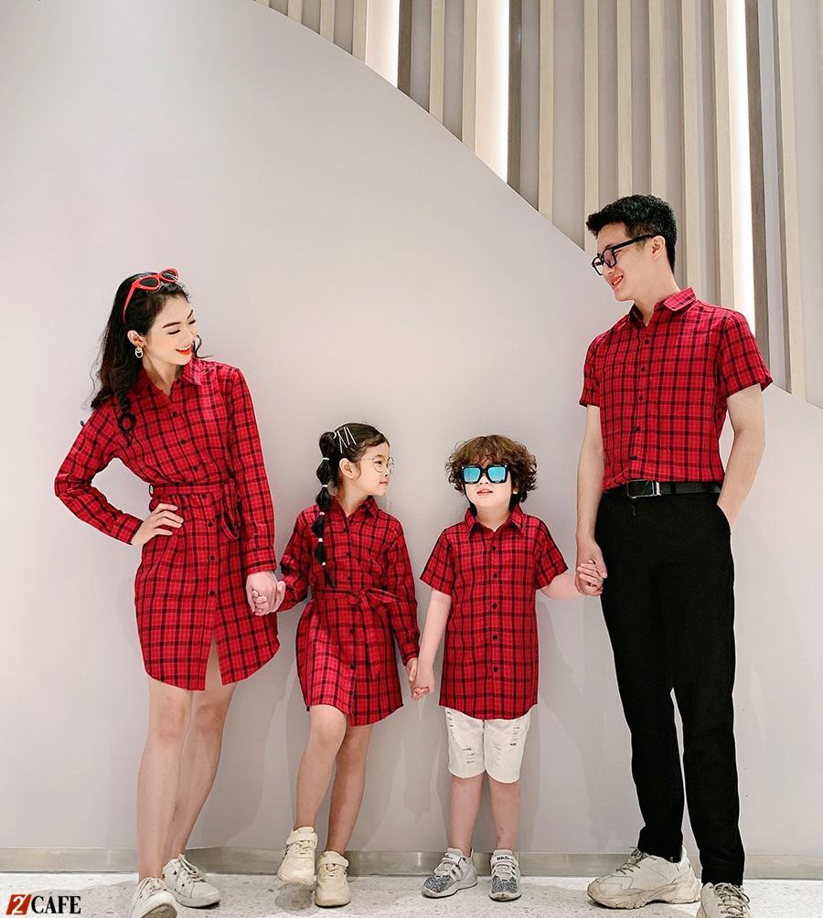 Đồng phục gia đình áo sơ mi phong cách Hàn Quốc (Ảnh: Internet)