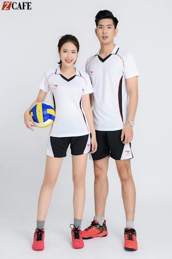 Mẫu đồng phục bóng chuyền áo cộc tay màu trắng kết hợp với quần đùi đen đơn giản